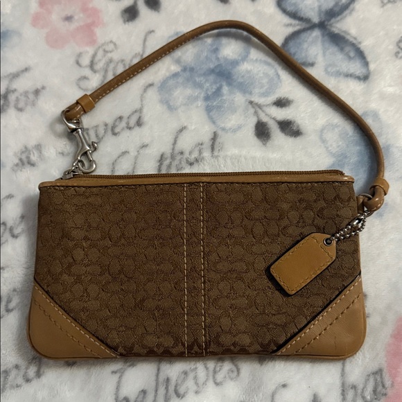 Coach Leatherware Est. 1941 Zip Signature Pouch Wallet preowned - Picture 2 of 16